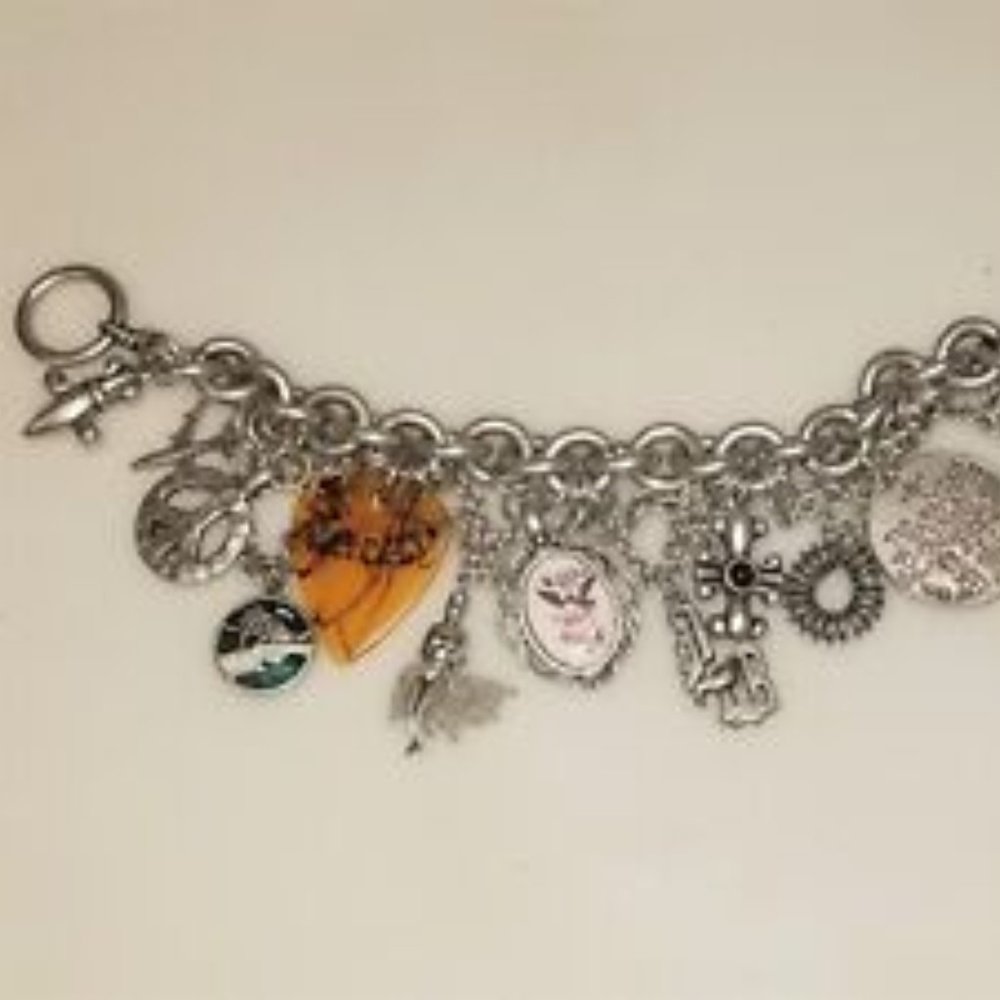 Lucky Brand Vintage Hawaiian Island Charm Bracelet